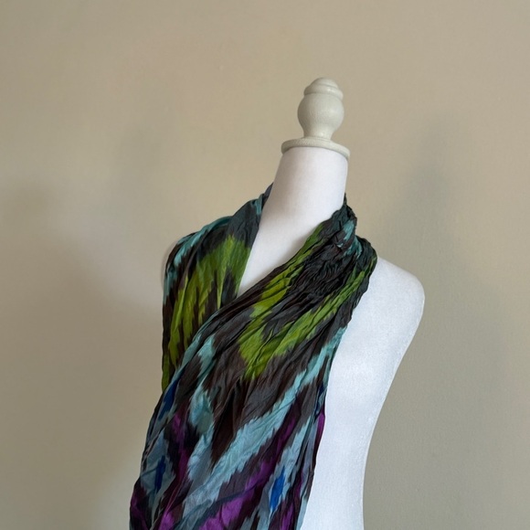 IKAT Silk Scarf. Vintage. Tassels. Blue, Purple, Brown, Yellow. - Picture 11 of 16